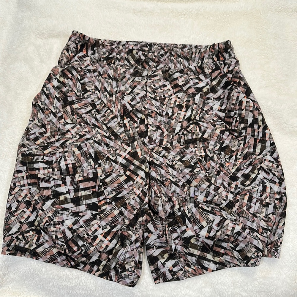 Men’s Lululemon shorts size L